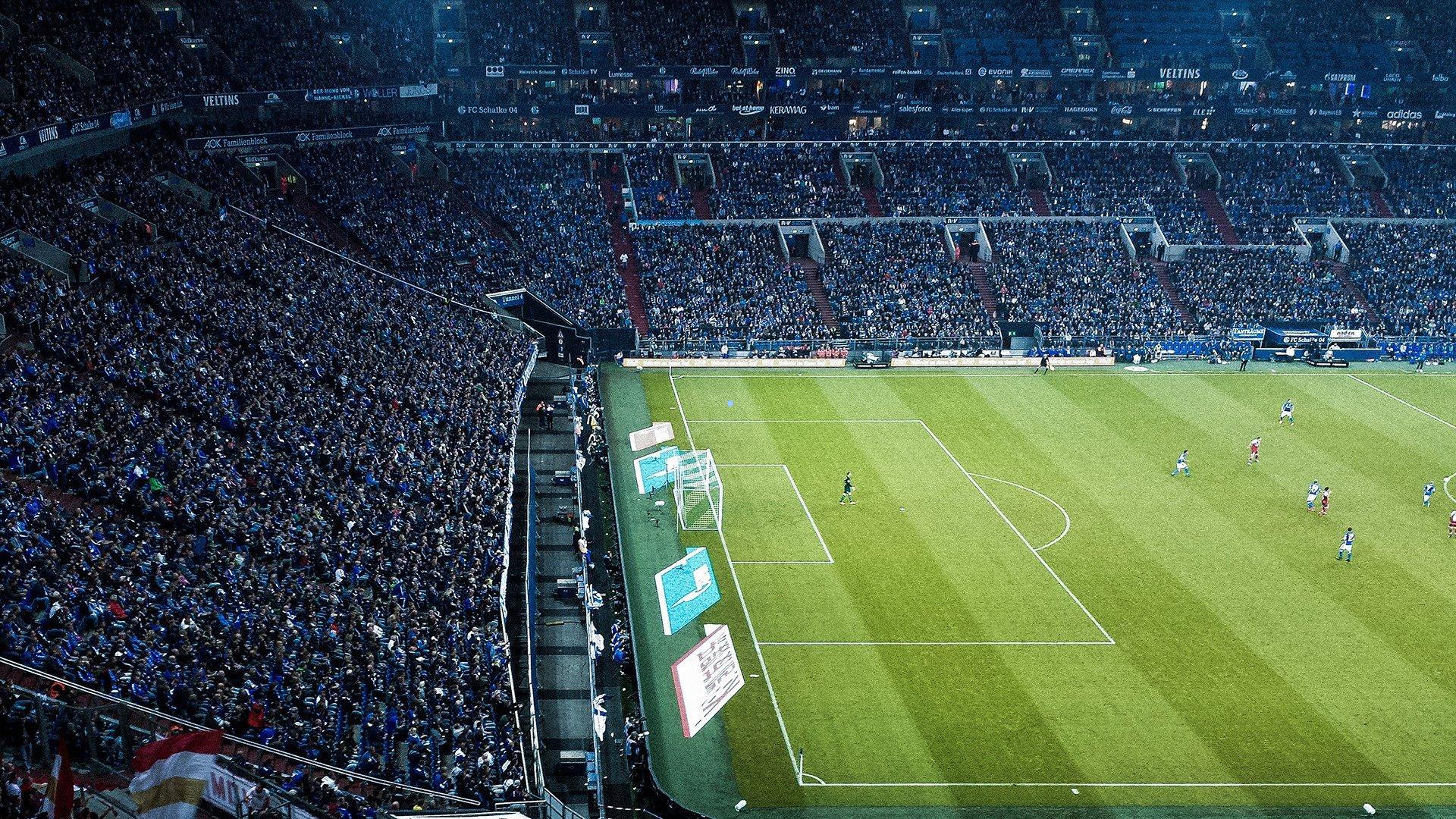 芝加哥公牛全新首发阵容闪耀联合中心，力克劲敌展现团队威力